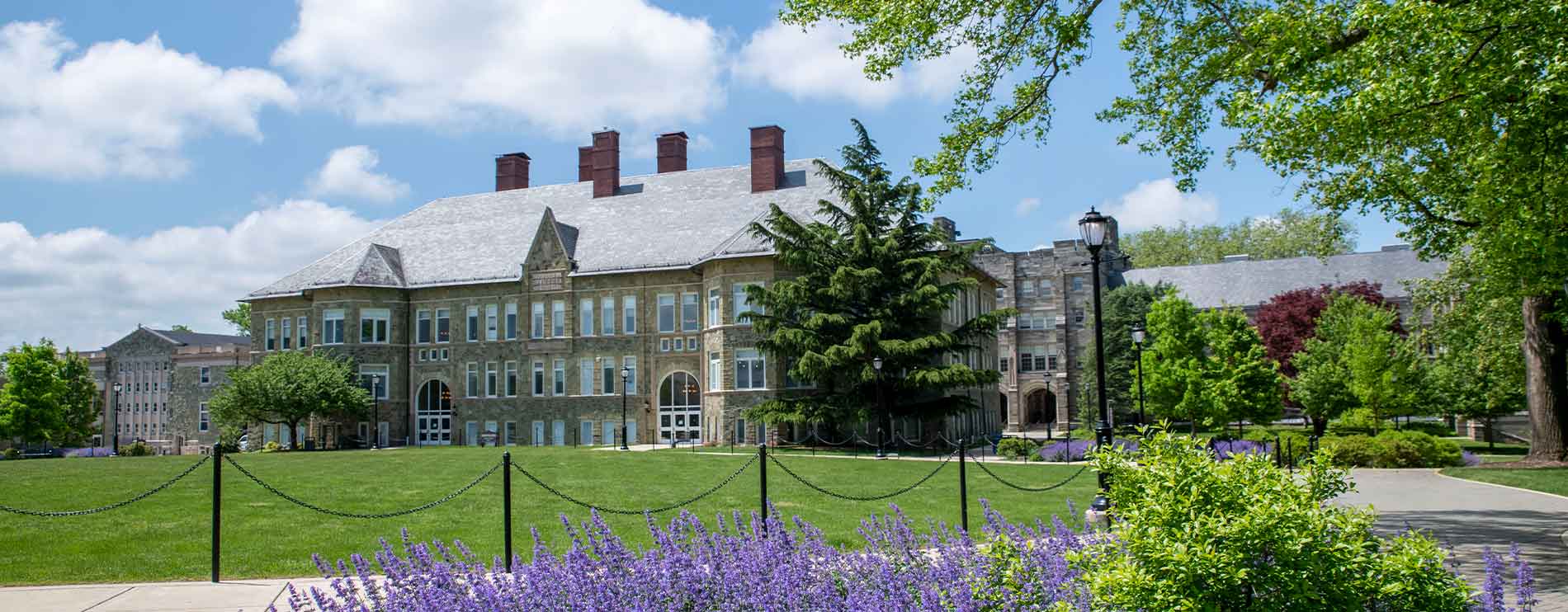 Picture of Recitation hall in the spring time