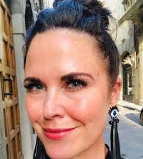 Nicole Stulak headshot