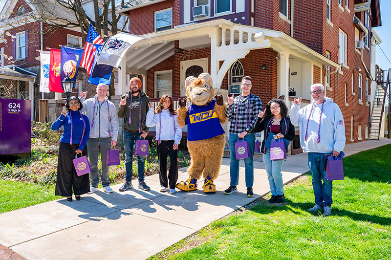 Graduating and Scholarship Recipient Students photo 11